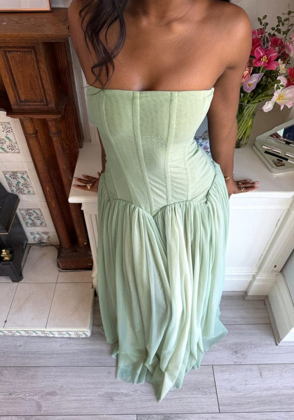 Mia Y.