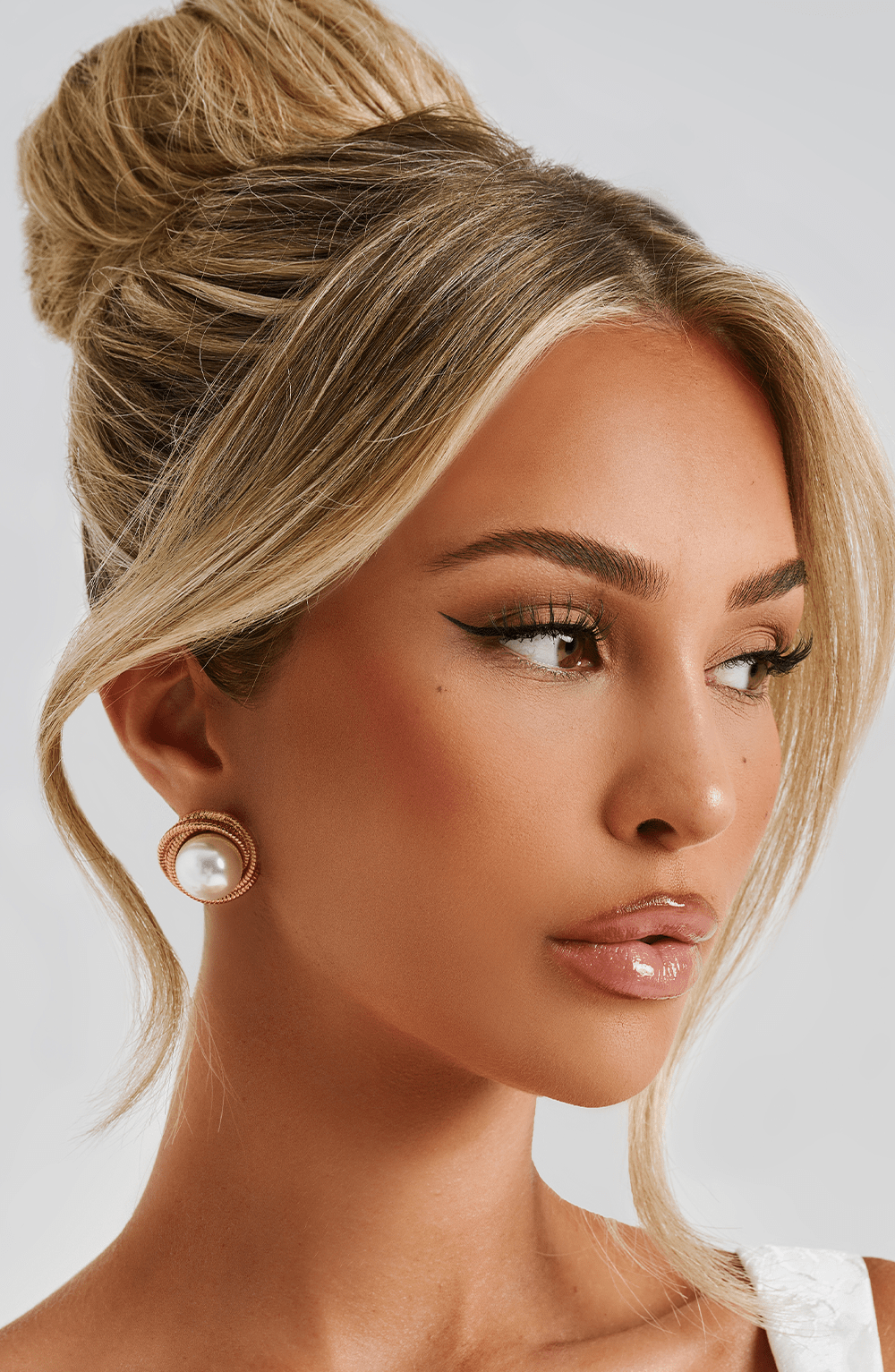 Amoria Earrings