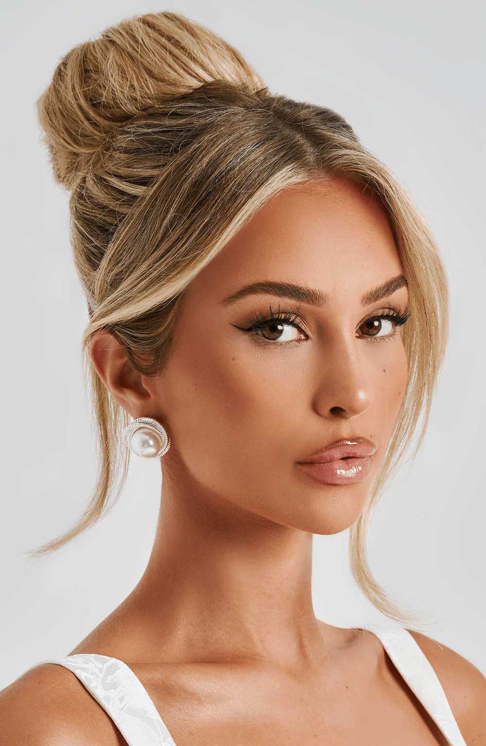 Amoria Earrings