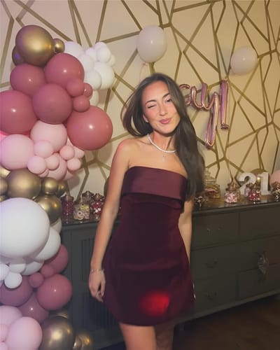 Mia D.